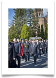 Przemarsz na plac przed stranic OSP Krocienko Wyne na dalsz cz uroczystoci.