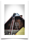 Uszkodzone przez wiatr poszycie dachowe (3) fot. M. Liput